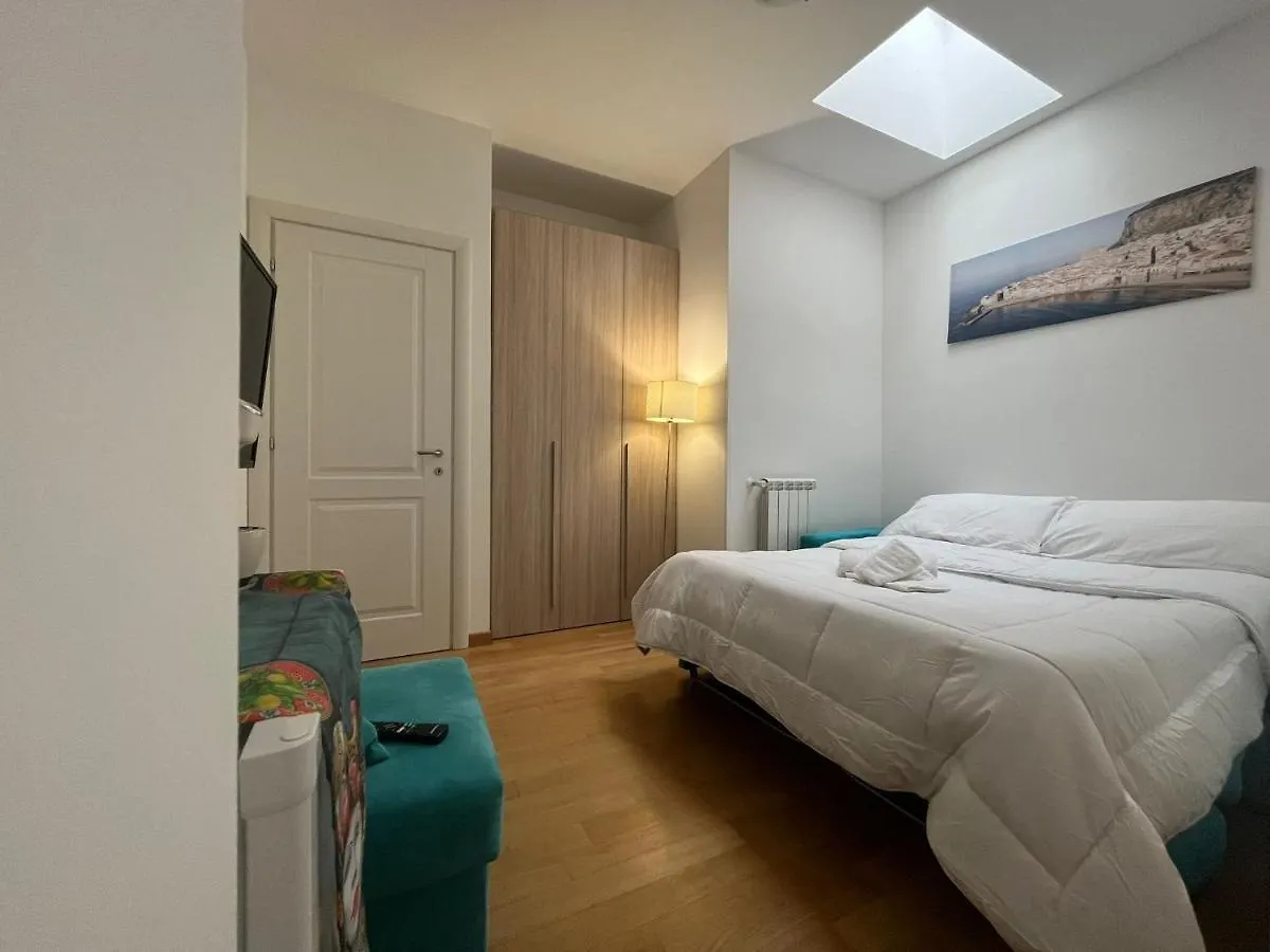 Horizon Suites Cefalù 0*,